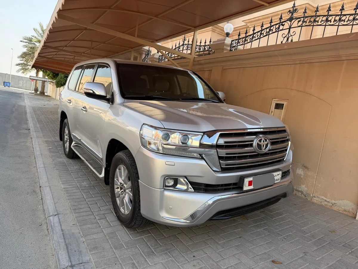 2016 Toyota Land Cruiser GXR