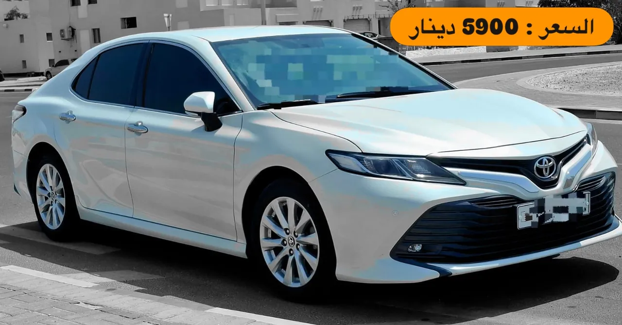 2020 Toyota Camry GLE