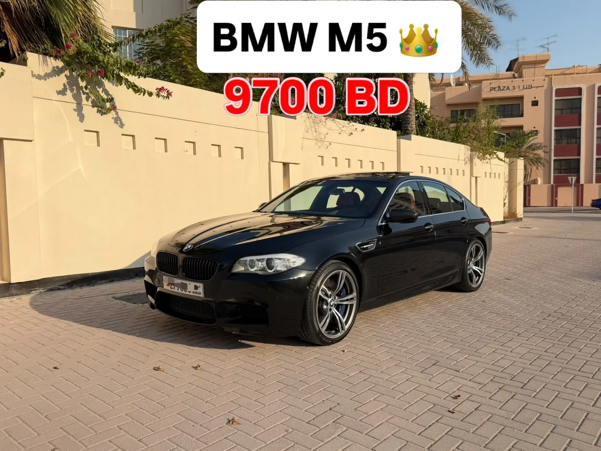 2012 BMW 5 Series M5