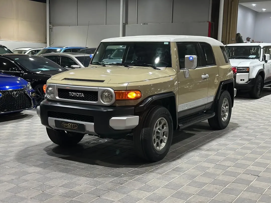 2012 Toyota FJ
