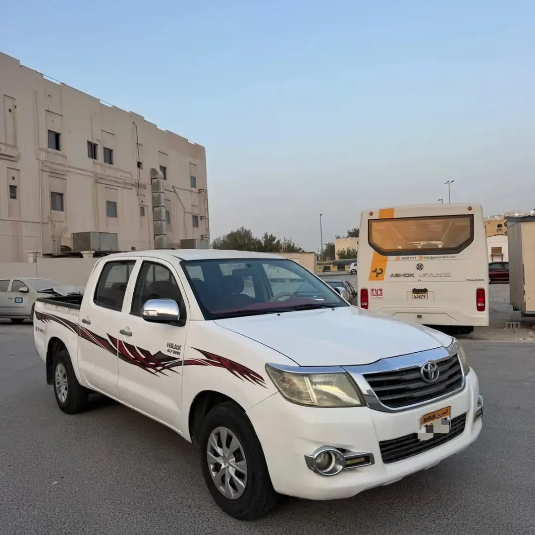 2014 Toyota Hilux Number 1