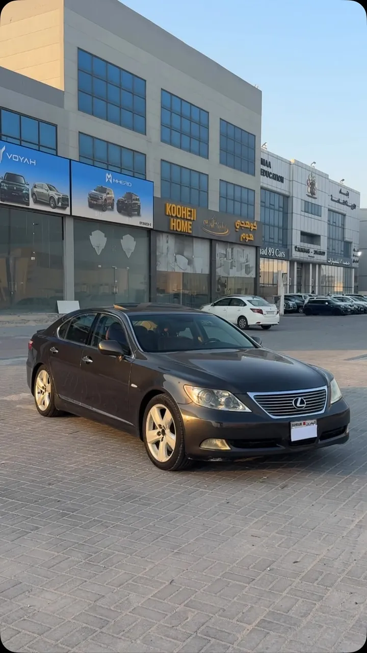 2007 Lexus LS 460