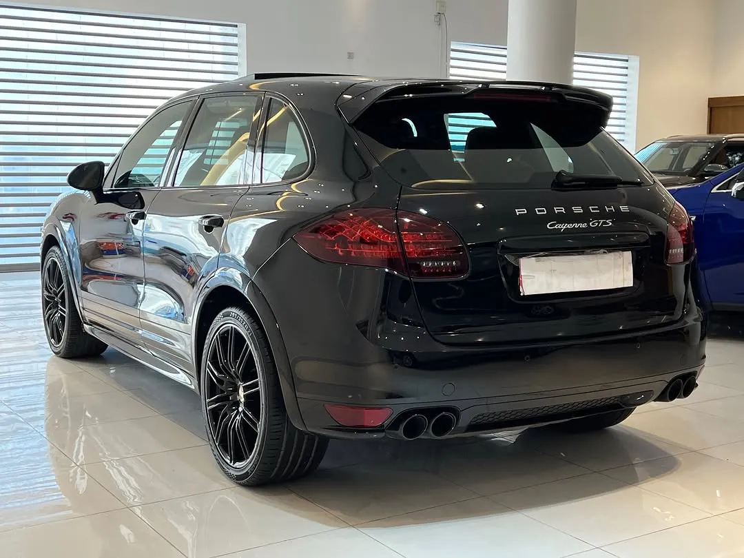 2014 Porsche Cayenne GTS