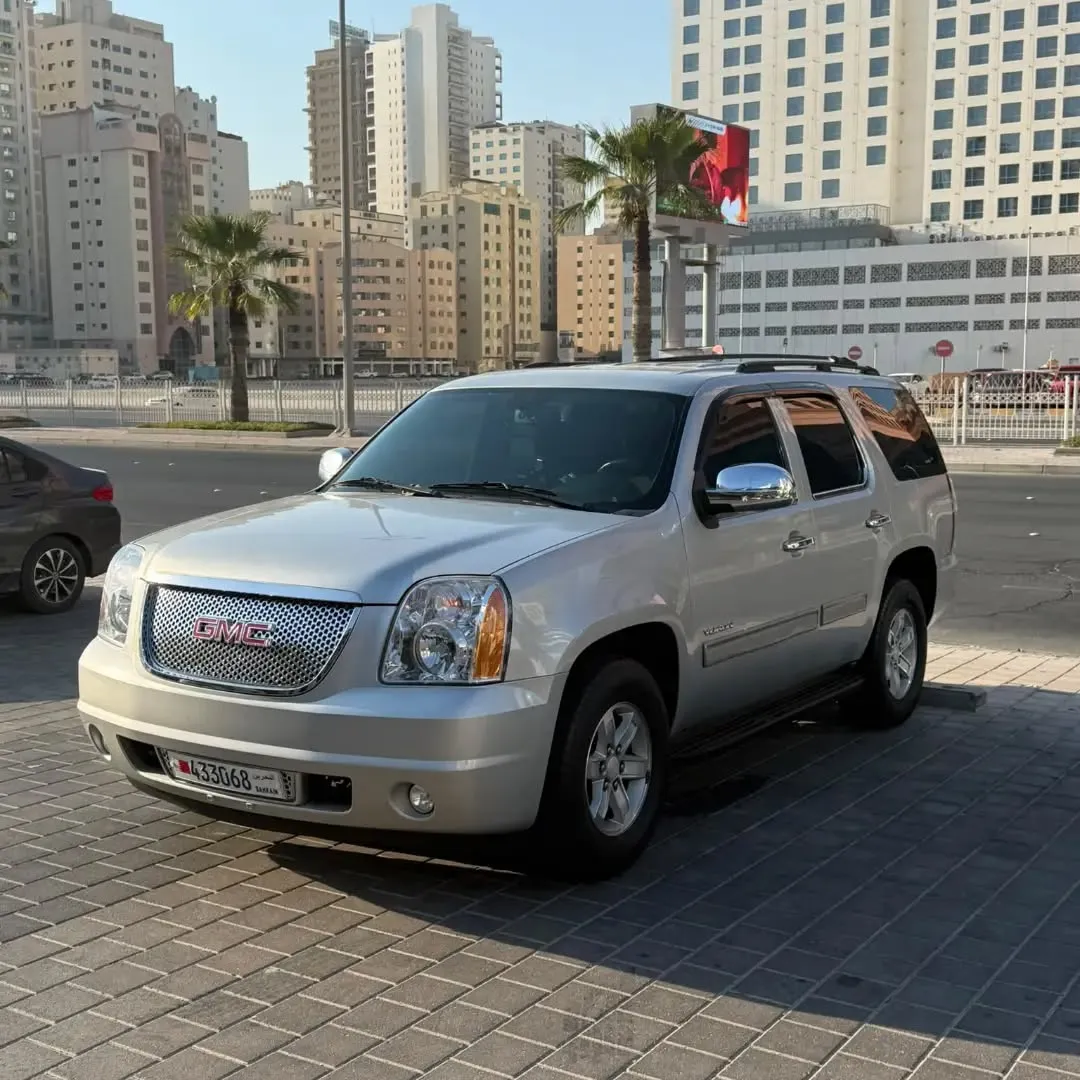 2011 GMC Yukon SLE