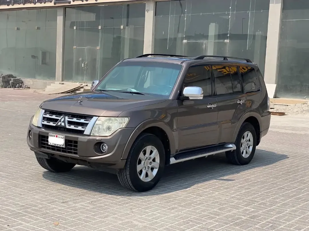 2013 Mitsubishi Pajero GLS