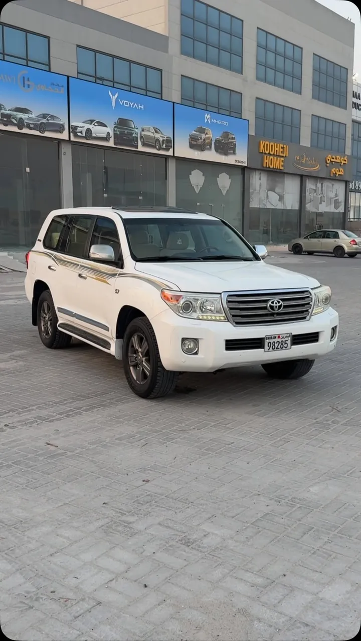 2014 Toyota Land Cruiser VXR