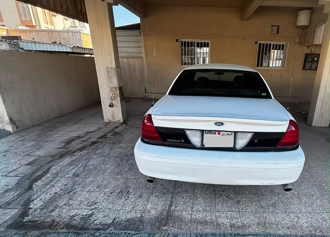 2004 Ford Crown Victoria