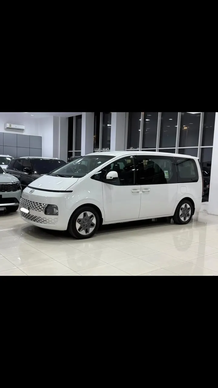 2023 Hyundai Staria