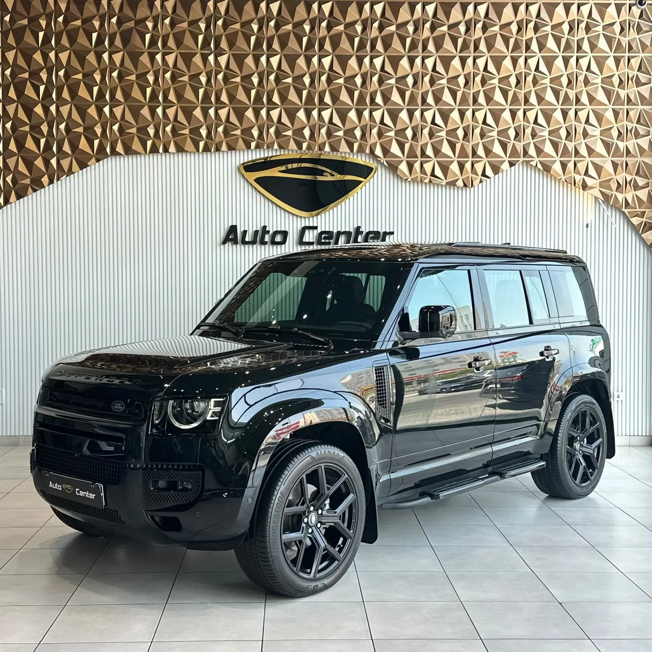 2025 Land Rover Defender S P300