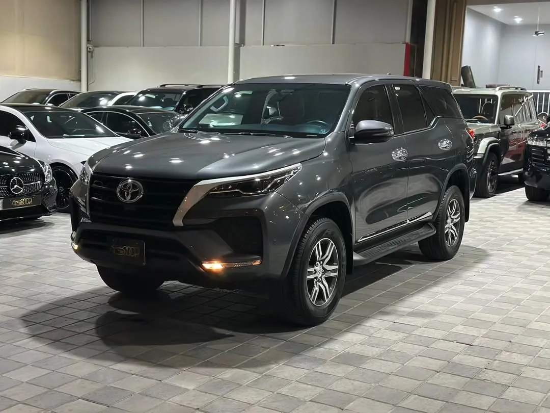 2024 Toyota Fortuner 2.7