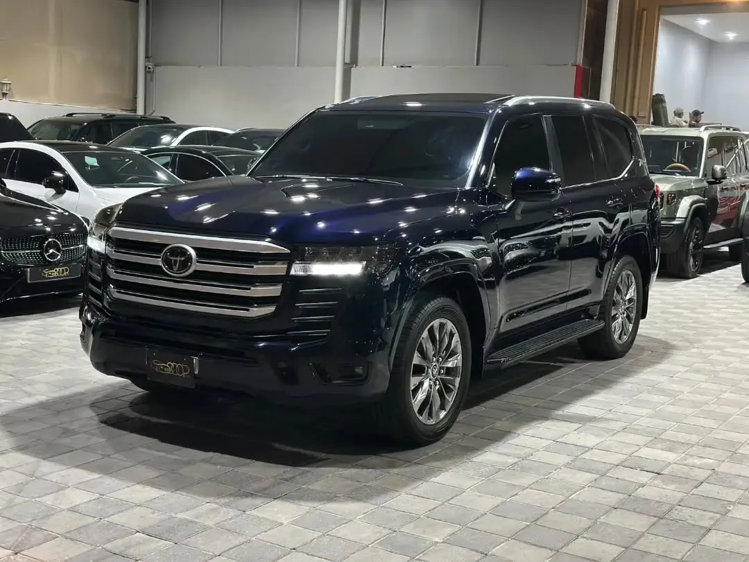 2022 Toyota Land Cruiser GXR