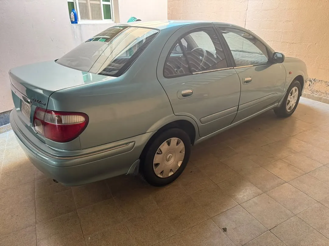 2002 Nissan Sunny