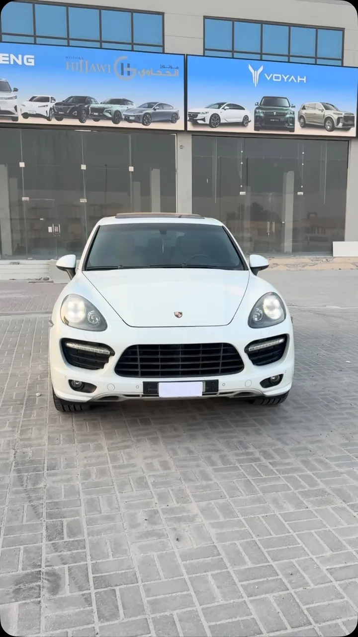 2014 Porsche Cayenne GTS