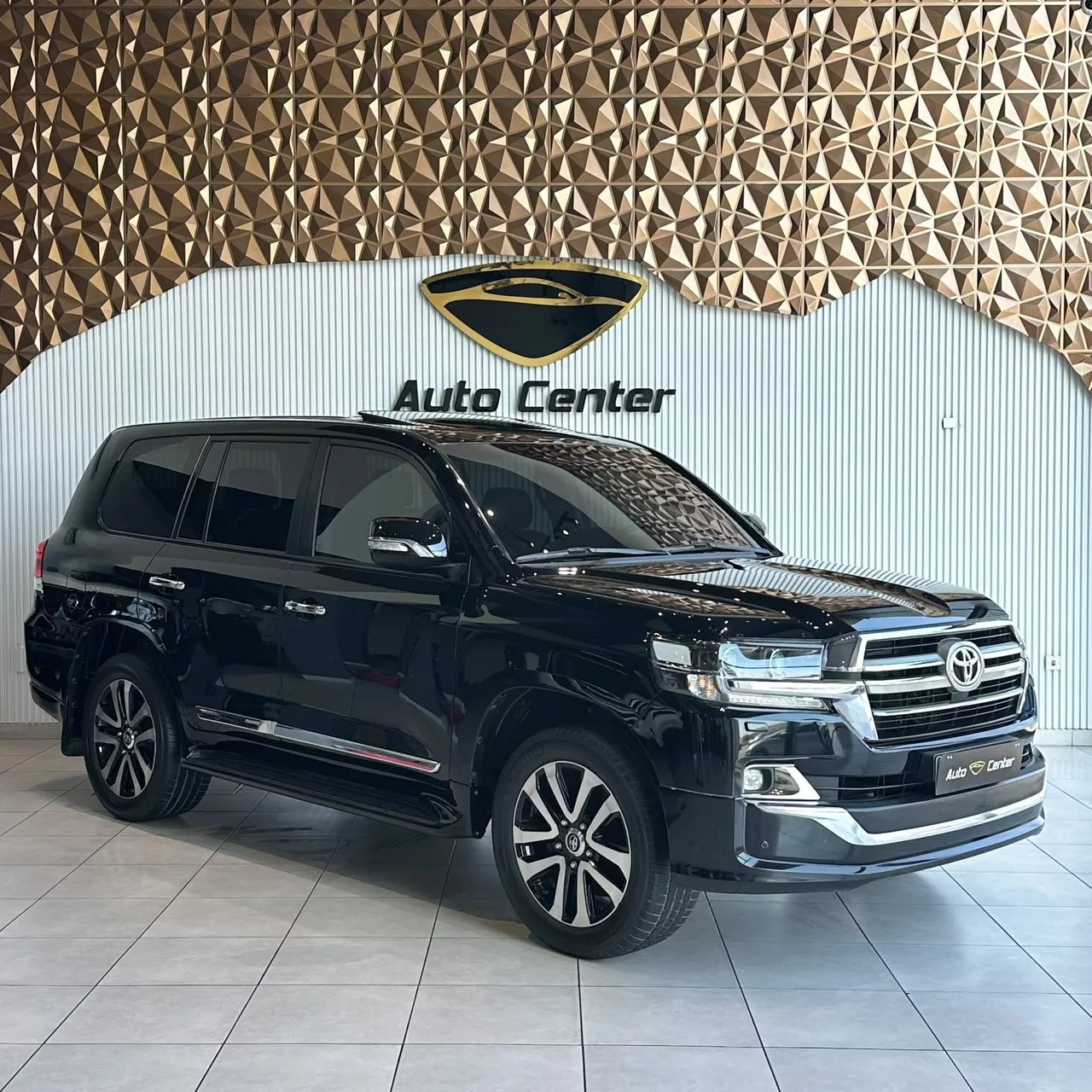 2019 Toyota Land Cruiser GXR