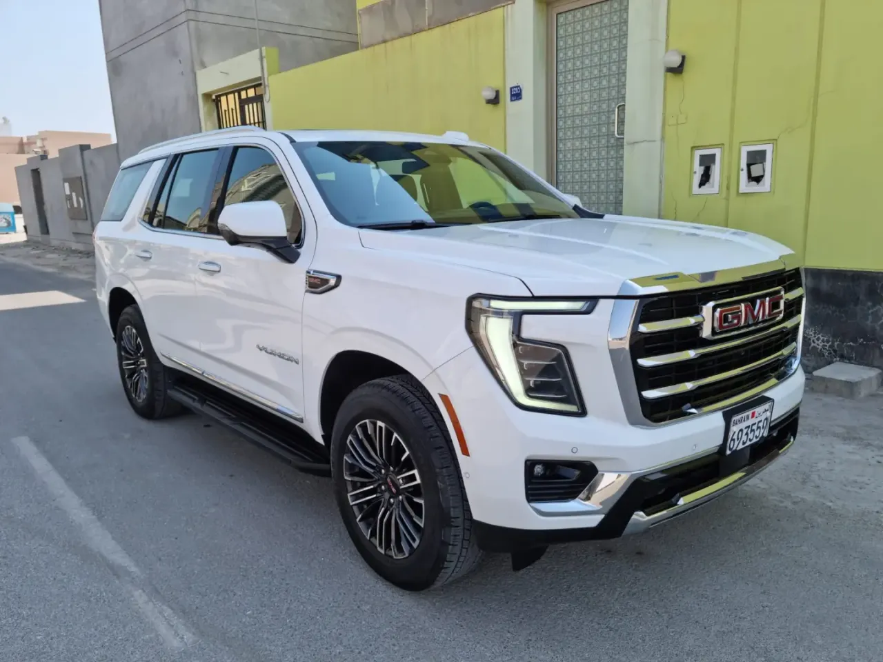 2025 GMC Yukon Elevation