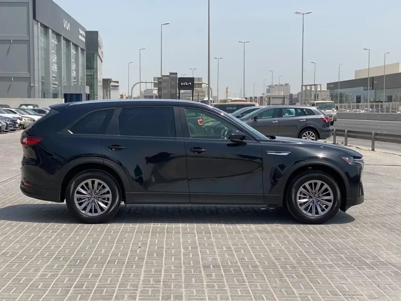 2025 Mazda CX-90 Mid Option