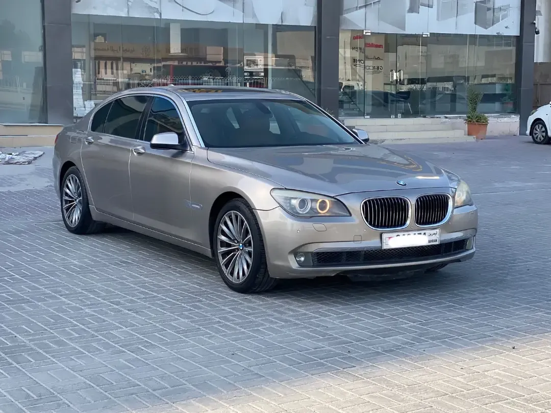 2010 BMW 7 Series 740Li